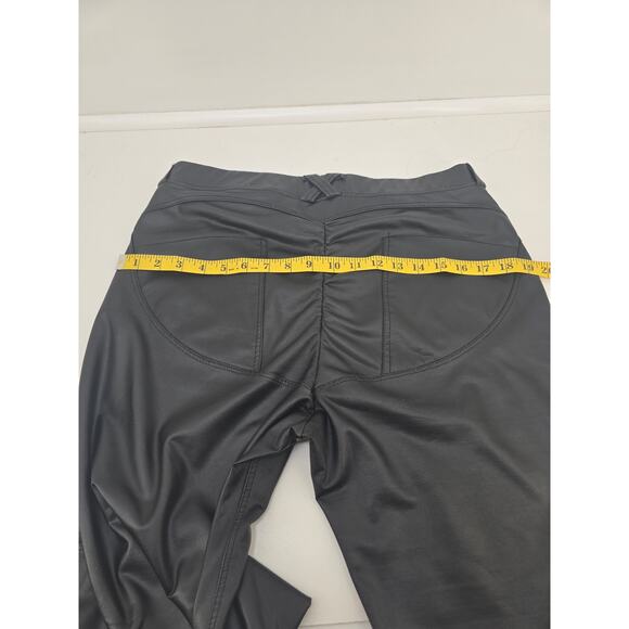 Women’s Size XL Faux Leather Pants Black Stretch Slim Fit - Picture 2 of 2